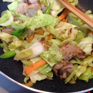 《野菜炒め》醤油麹